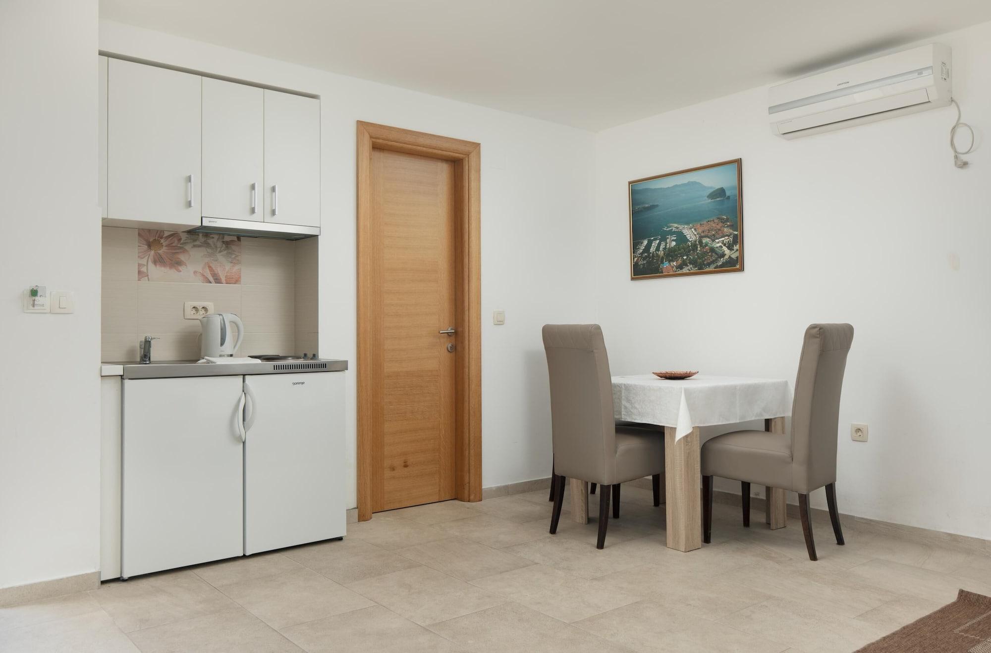 Jovan Apartment