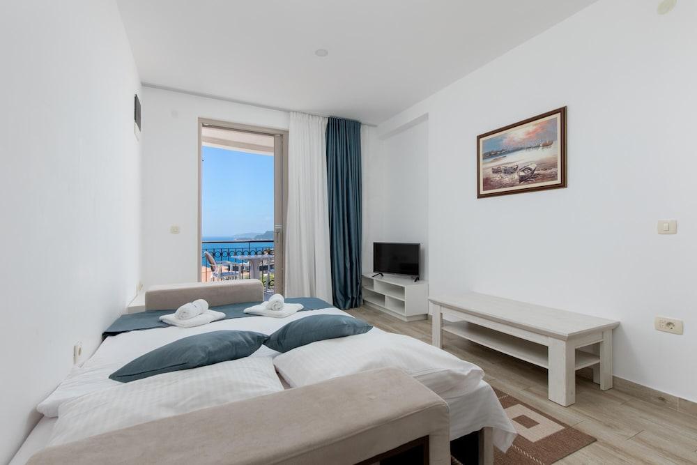 Jovan Apartment